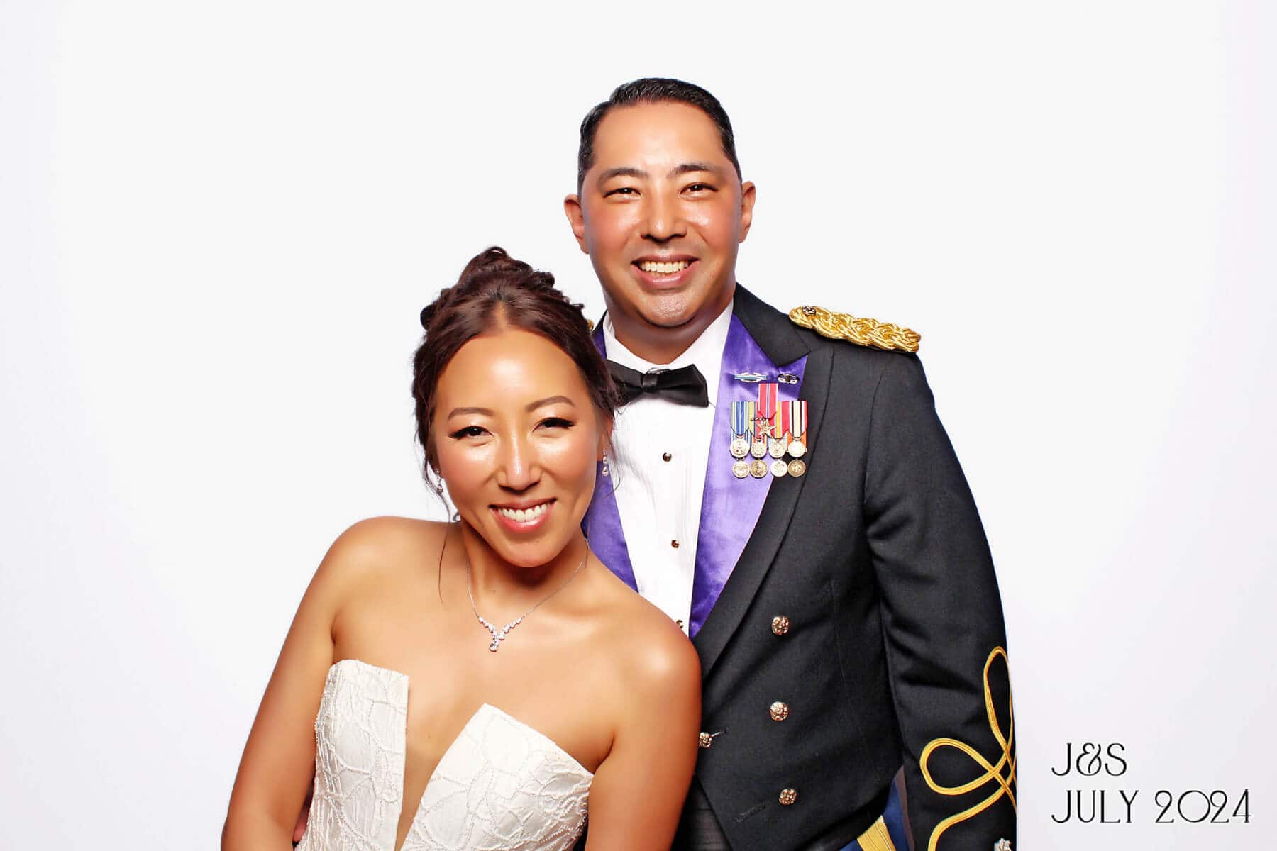 Featured image for “Hollywood Photo Booth’s Glamorous Beauty Booth Lights Up Simone & James’ Elegant Wedding at Galway Downs in Temecula   ”